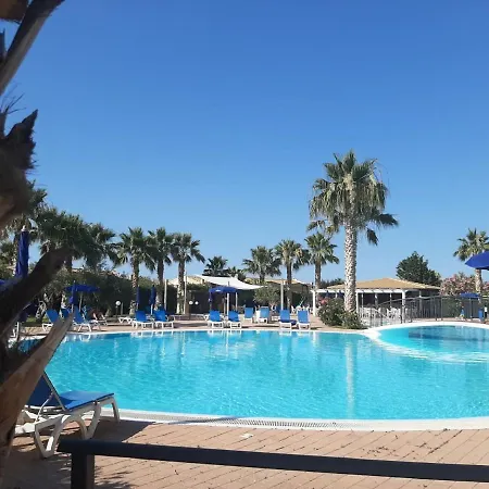 Spacious Aparyment In With Pool *
