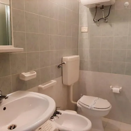 빌라 Spacious Aparyment In With Pool *