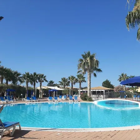 Spacious Aparyment In With Pool Campofelice Di Roccella